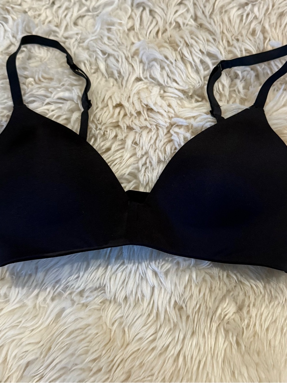 SKIMS Black Form Wireless Bra